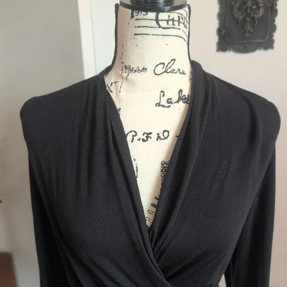 White House Black Market Faux Wrap Top Black Sz S - Picture 2 of 9